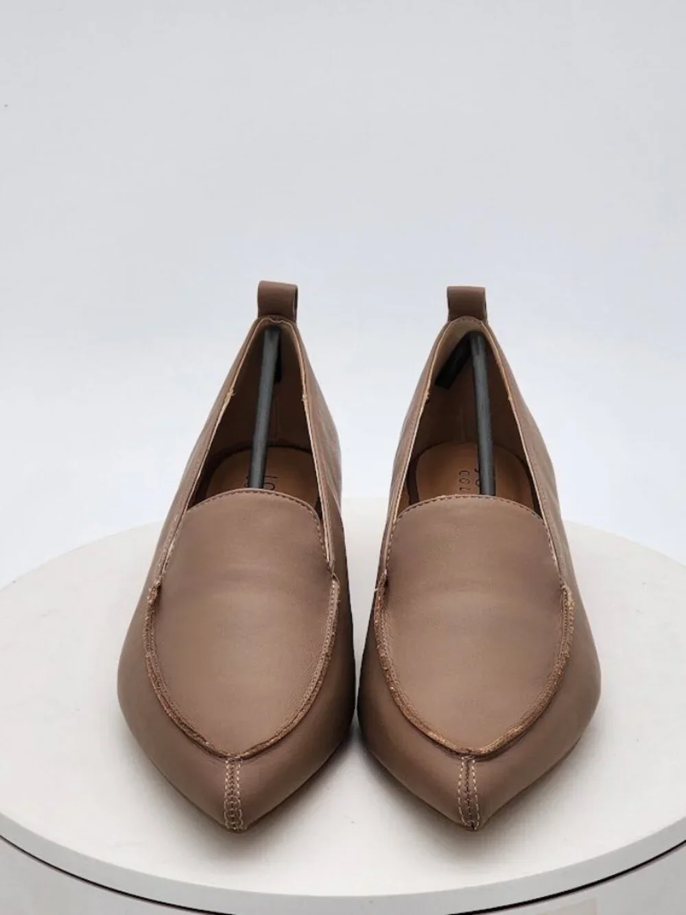 Journee Collection Maggs Taupe Pointed Toe Loafers Low Heel Women's Size 8 New